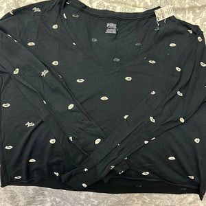 Victoria’s Secret Pink Long sleeve tshirt.